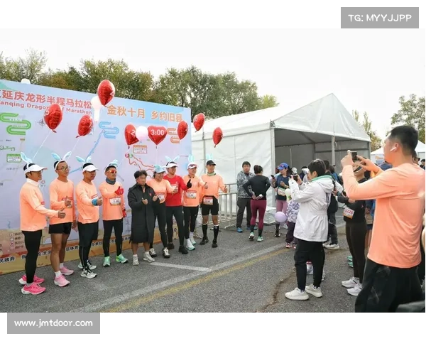 金秋十一月马拉松盛会激情开跑挑战极限共创荣耀